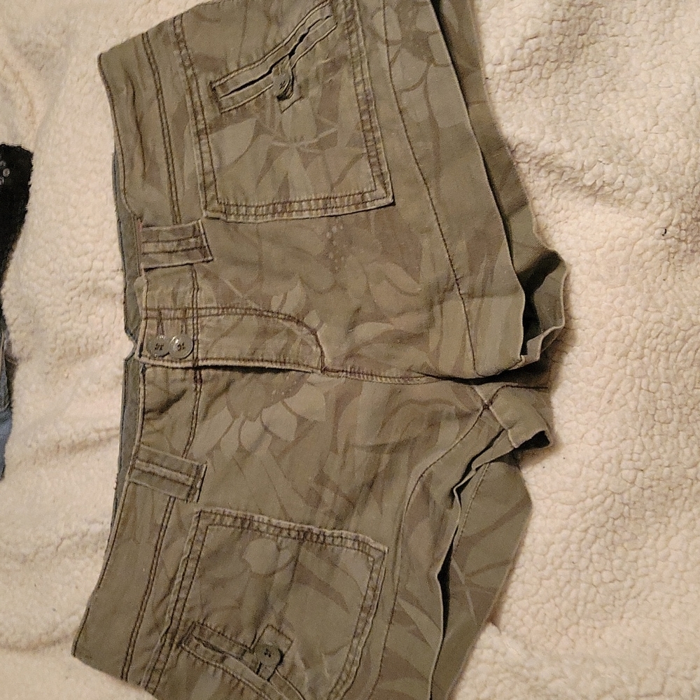 American Eagle oitfitters (8)